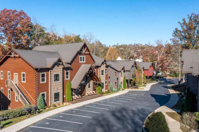 The Great Maple Retreat By Stony Brook Cabins Gatlinburg Exterior photo