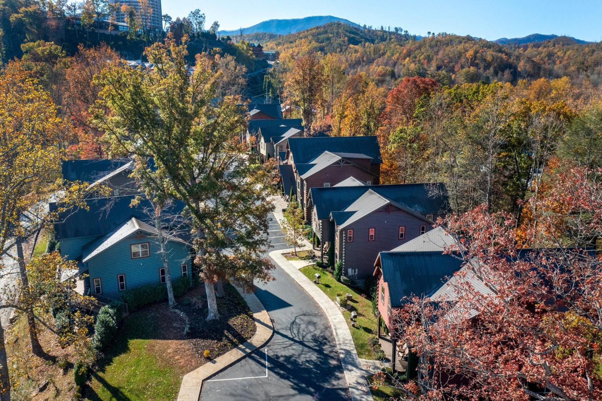 The Great Maple Retreat By Stony Brook Cabins Gatlinburg Exterior photo