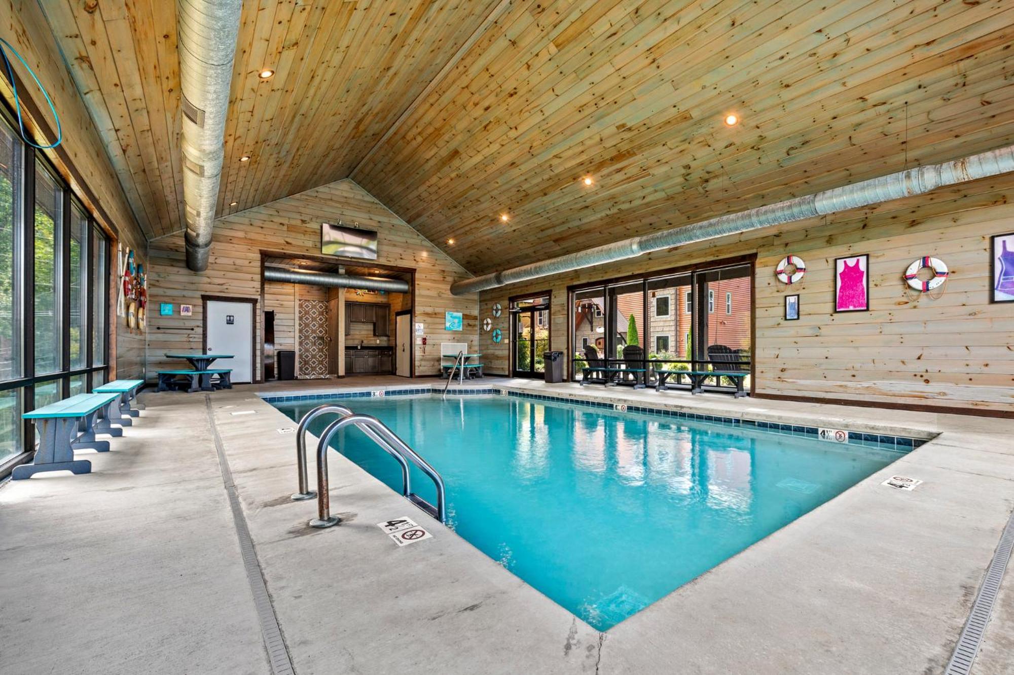 The Great Maple Retreat By Stony Brook Cabins Gatlinburg Exterior photo